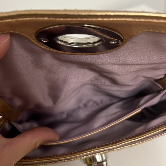 Vintage COACH rose gold CC turnlock chain crossbody bag - Picture 9 of 16